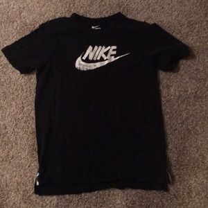 Nike tee